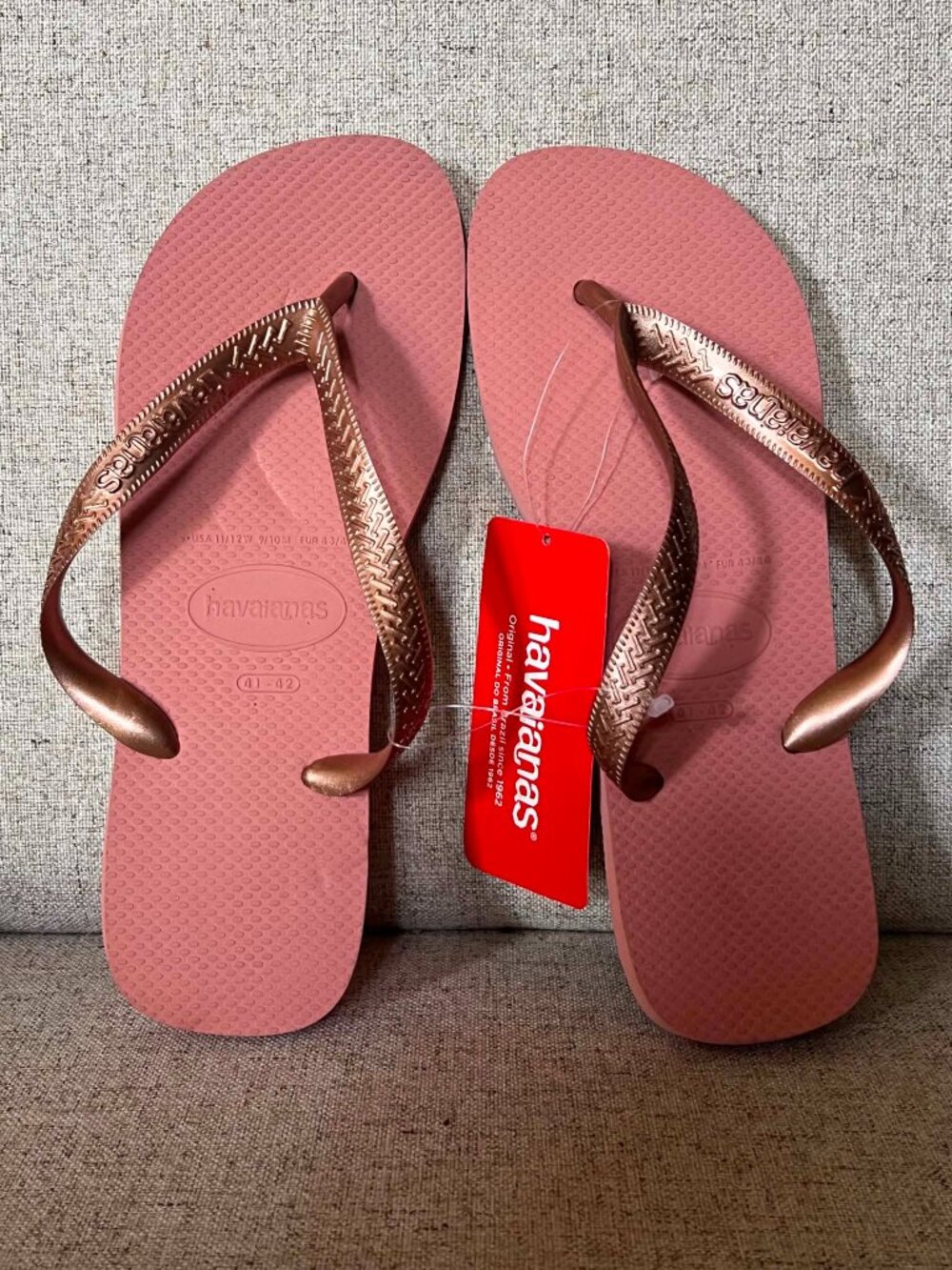 NWT Havaianas Top Tiras Flip Flops Ballet Rose Metallic Size 11/12W 9/10M